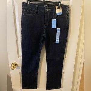 St. John’s Bay mid rise straight leg dark denim jeans. NWT. Size 10P.